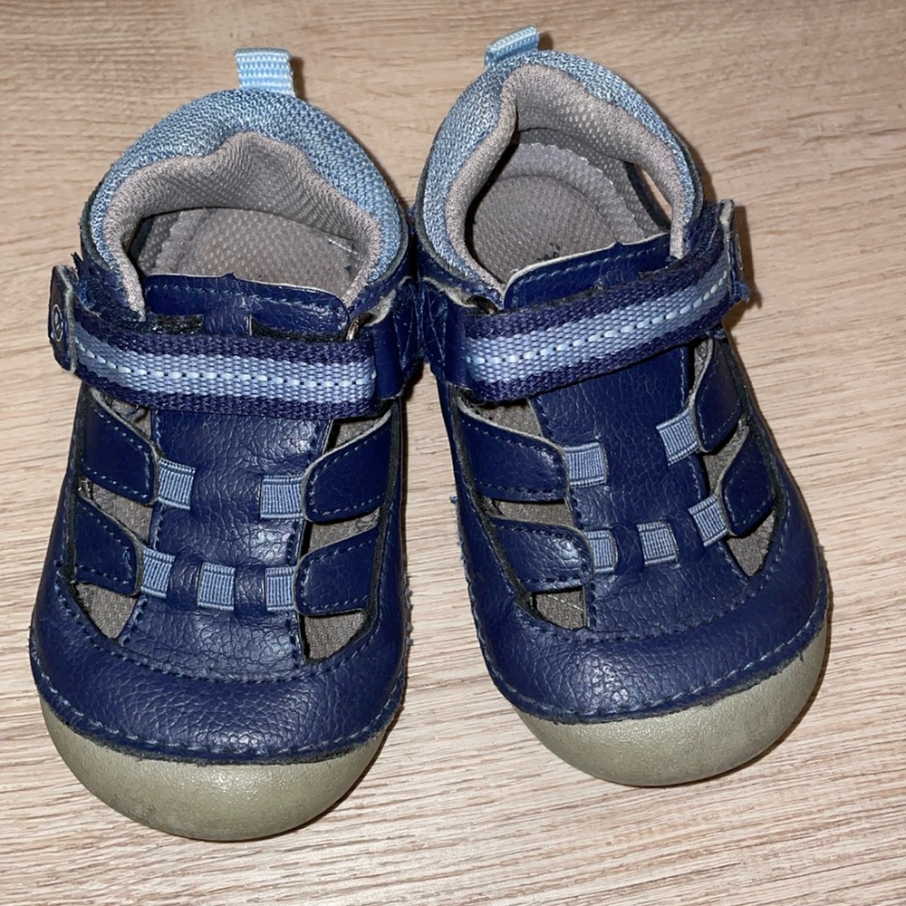 Stride blue gray breathable sandal